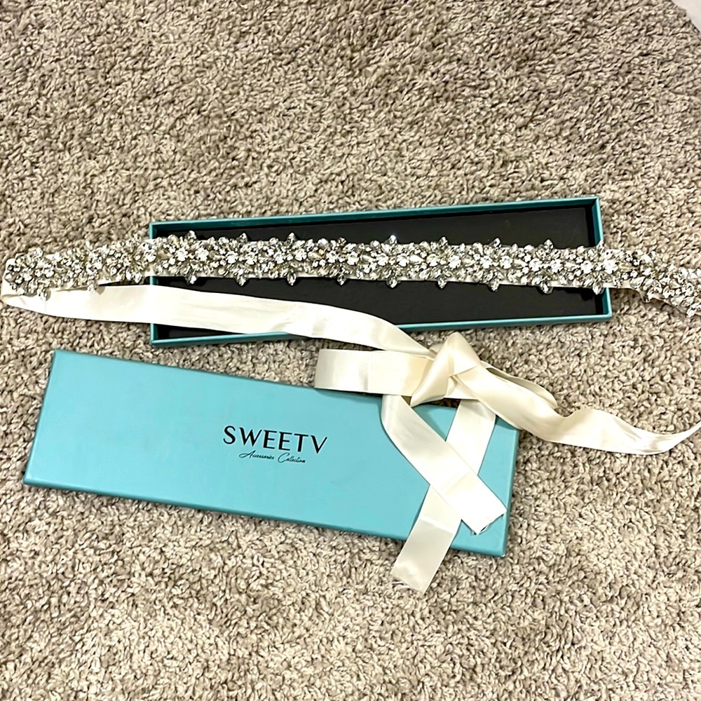 Rhinestone wedding belt